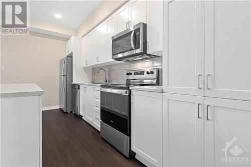 225 Citiplace Drive Unit#G, Ottawa, ON - Indoor Photo Showing Kitchen