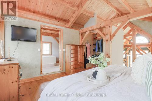 223 Washburn Island Road, Kawartha Lakes, ON - Indoor Photo Showing Bedroom