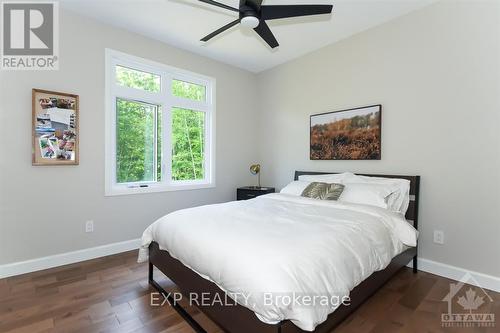 1579 Rollin Road, Clarence-Rockland, ON - Indoor Photo Showing Bedroom