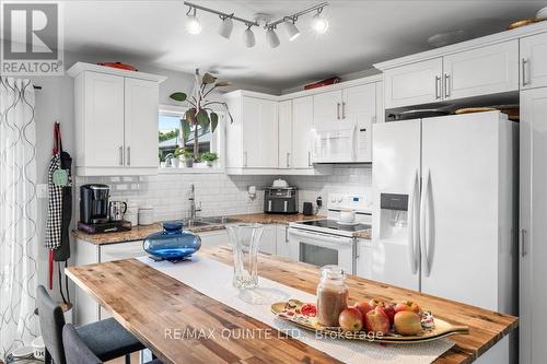 71 London Avenue, Prince Edward County (Picton), ON - Indoor Photo Showing Kitchen