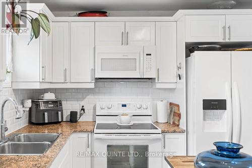 71 London Avenue, Prince Edward County (Picton), ON - Indoor Photo Showing Kitchen With Double Sink