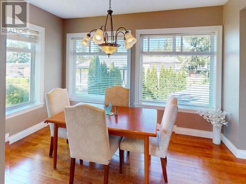 8226 Centennial Drive, Powell River, BC - Indoor Photo Showing Dining Room