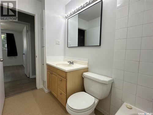 63 Borlase Crescent, Regina, SK - Indoor Photo Showing Bathroom