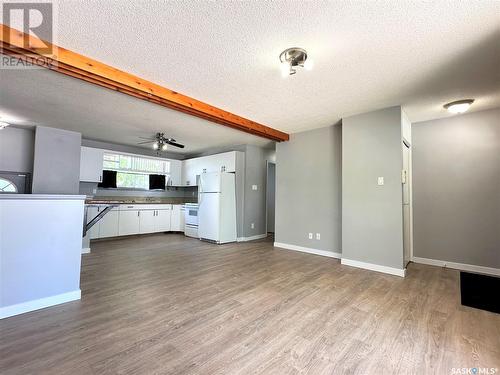 63 Borlase Crescent, Regina, SK - Indoor Photo Showing Kitchen
