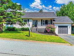 6 Sarah Drive  Herring Cove, NS B3R 2L5