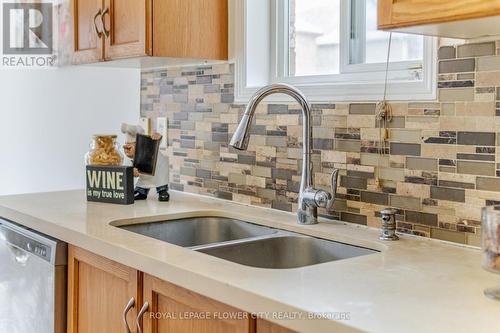 39 Culture Crescent, Brampton (Fletcher'S Creek Village), ON - Indoor Photo Showing Kitchen With Double Sink