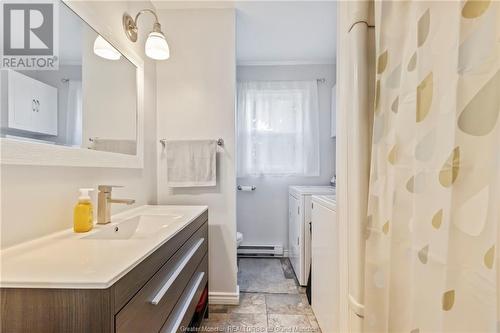 30 Collette St, Dieppe, NB - Indoor Photo Showing Bathroom