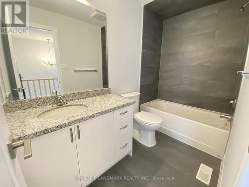 37 - 270 Melvin Avenue, Hamilton, ON - Indoor Photo Showing Bathroom