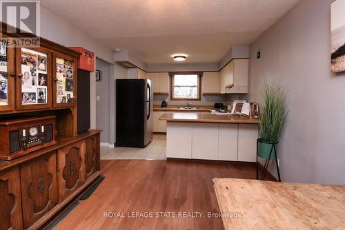 804 Nebo Road, Hamilton (Rymal), ON - Indoor Photo Showing Kitchen