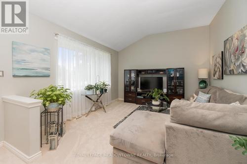 164 Prince Charles Drive, Halton Hills, ON - Indoor Photo Showing Living Room