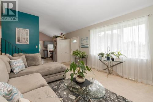 164 Prince Charles Drive, Halton Hills, ON - Indoor Photo Showing Living Room