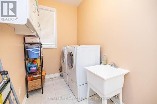 240 St.Urbain Drive, Vaughan (Vellore Village), ON - Indoor Photo Showing Laundry Room