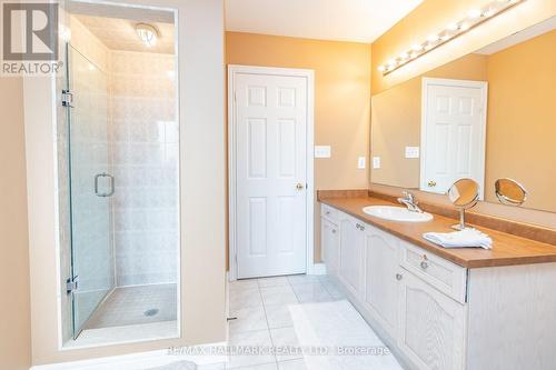 240 St.Urbain Drive, Vaughan (Vellore Village), ON - Indoor Photo Showing Bathroom