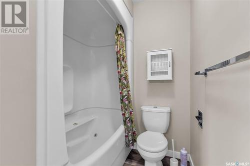 1321 Conn Avenue, Saskatoon, SK - Indoor Photo Showing Bathroom