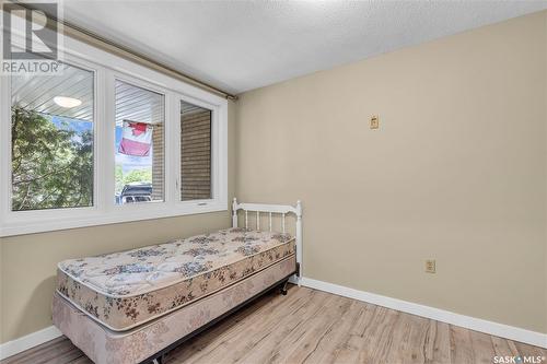 1321 Conn Avenue, Saskatoon, SK - Indoor Photo Showing Bedroom