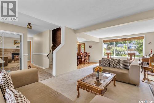 1321 Conn Avenue, Saskatoon, SK - Indoor Photo Showing Living Room