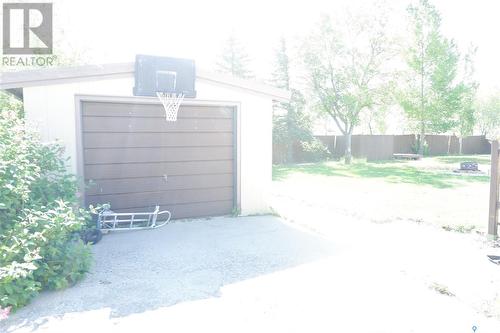 707 Leeville Drive, Assiniboia, SK - Outdoor