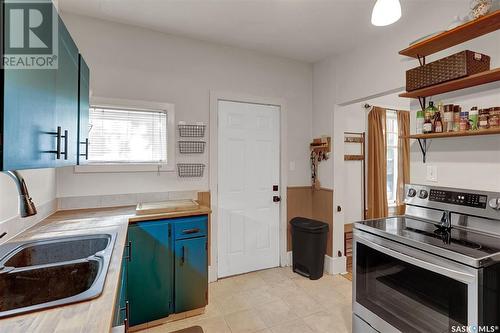 2273 Cameron Street, Regina, SK - Indoor Photo Showing Kitchen With Double Sink