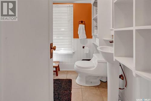 2273 Cameron Street, Regina, SK - Indoor Photo Showing Bathroom