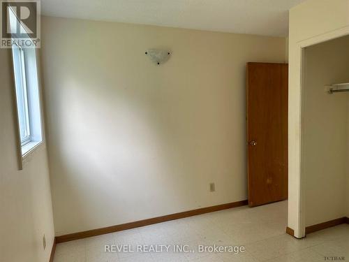 720 Edward Avenue, Black River-Matheson, ON - Indoor Photo Showing Other Room