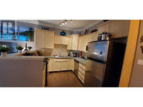 10205 17 Street Unit# 101, Dawson Creek, BC - Indoor Photo Showing Kitchen With Double Sink