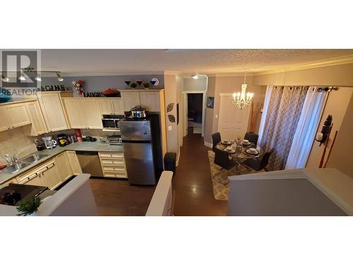 10205 17 Street Unit# 101, Dawson Creek, BC - Indoor Photo Showing Kitchen