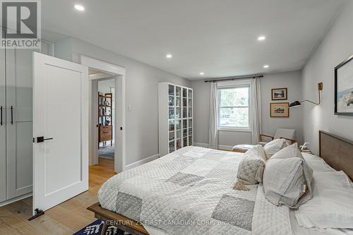 692 Tennent Court, London, ON - Indoor Photo Showing Bedroom