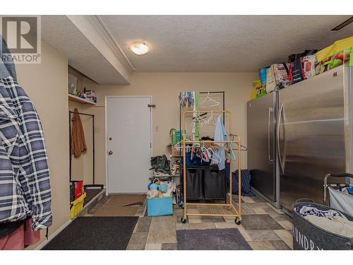 280 8 Street Se, Salmon Arm, BC - Indoor Photo Showing Other Room