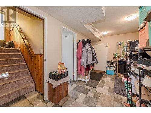 280 8 Street Se, Salmon Arm, BC - Indoor Photo Showing Other Room