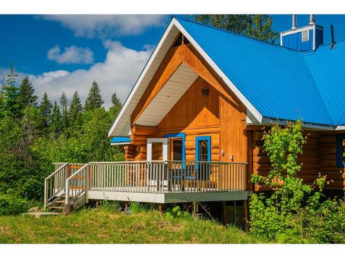 4621 Carlson East Road, Nelson, BC - Outdoor With Deck Patio Veranda