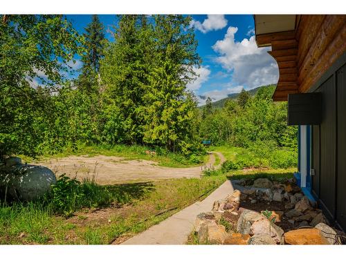 4621 Carlson East Road, Nelson, BC - Outdoor