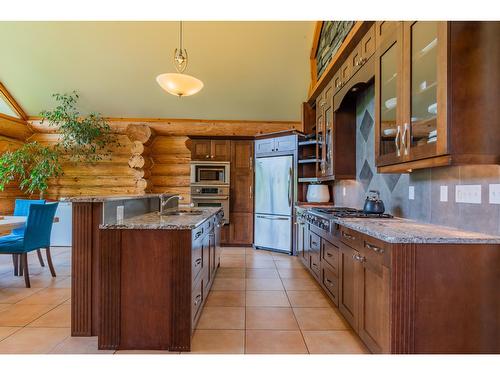 4621 Carlson East Road, Nelson, BC - Indoor Photo Showing Kitchen