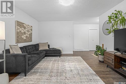 1511 Adelaide Street E, Saskatoon, SK - Indoor Photo Showing Living Room