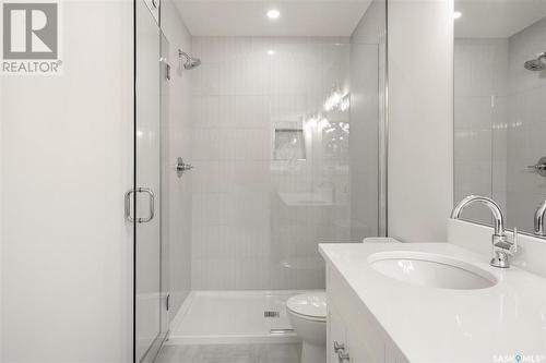 1202 14Th Street E, Saskatoon, SK - Indoor Photo Showing Bathroom