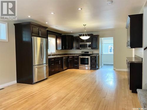 1138 4Th Avenue Nw, Moose Jaw, SK - Indoor Photo Showing Kitchen With Stainless Steel Kitchen