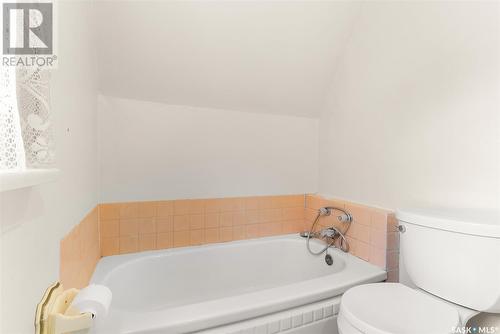 2812 Mccallum Avenue, Regina, SK - Indoor Photo Showing Bathroom