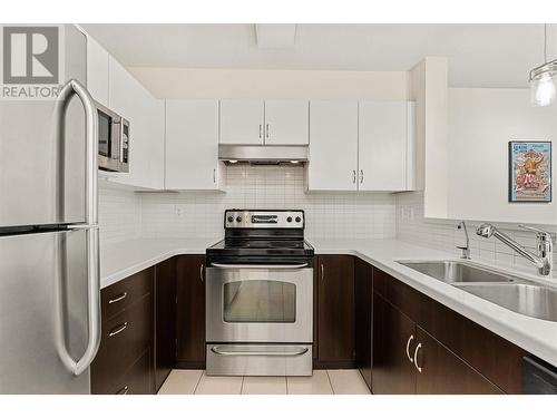 571 Yates Road Unit# 300, Kelowna, BC - Indoor Photo Showing Kitchen With Double Sink With Upgraded Kitchen