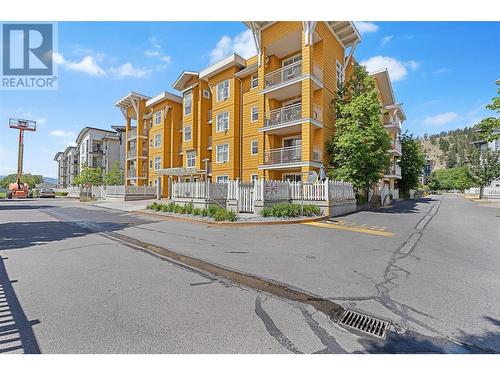 571 Yates Road Unit# 300, Kelowna, BC - Outdoor With Facade