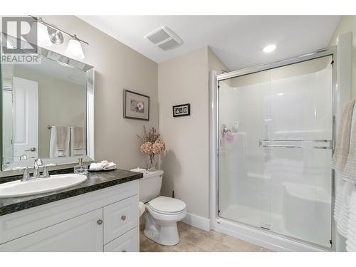 1877 Begbie Road, Kelowna, BC - Indoor Photo Showing Bathroom