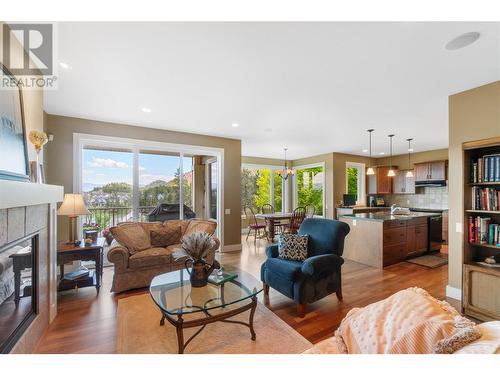 1877 Begbie Road, Kelowna, BC - Indoor Photo Showing Living Room With Fireplace