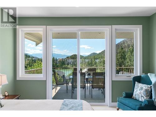 1877 Begbie Road, Kelowna, BC - Indoor Photo Showing Bedroom