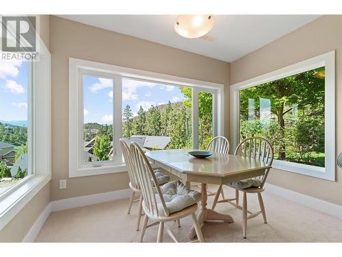 1877 Begbie Road, Kelowna, BC - Indoor Photo Showing Dining Room