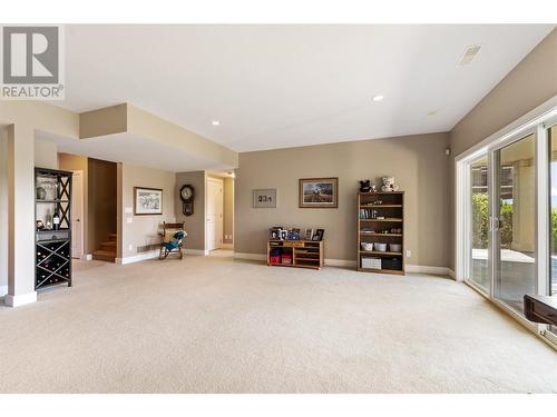 1877 Begbie Road, Kelowna, BC - Indoor