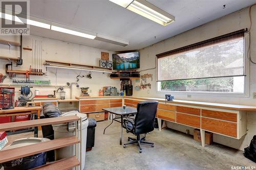 865 Algoma Avenue, Moose Jaw, SK - Indoor Photo Showing Office