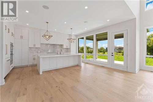 705 Mcmanus Avenue, Manotick, ON - Indoor Photo Showing Kitchen With Upgraded Kitchen