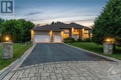 6697 Suncrest Drive, Greely, ON - Outdoor