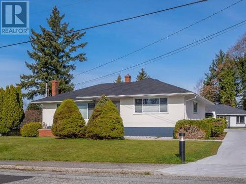 6883 Hammond Street, Powell River, BC - Outdoor