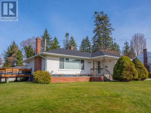 6883 Hammond Street, Powell River, BC - Outdoor With Deck Patio Veranda