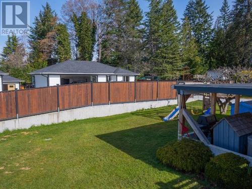 6883 Hammond Street, Powell River, BC - Outdoor With Backyard