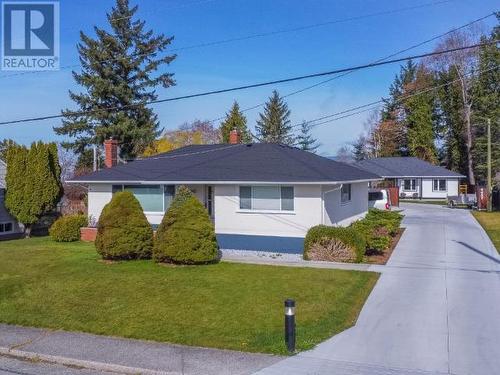 6883 Hammond Street, Powell River, BC - Outdoor With Facade